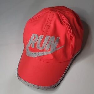 NIKE RUN Neon Featherlight Dri-Fit Running Hat Athletic